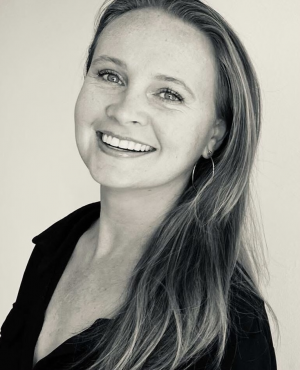 Photo of Rebecca Schneider